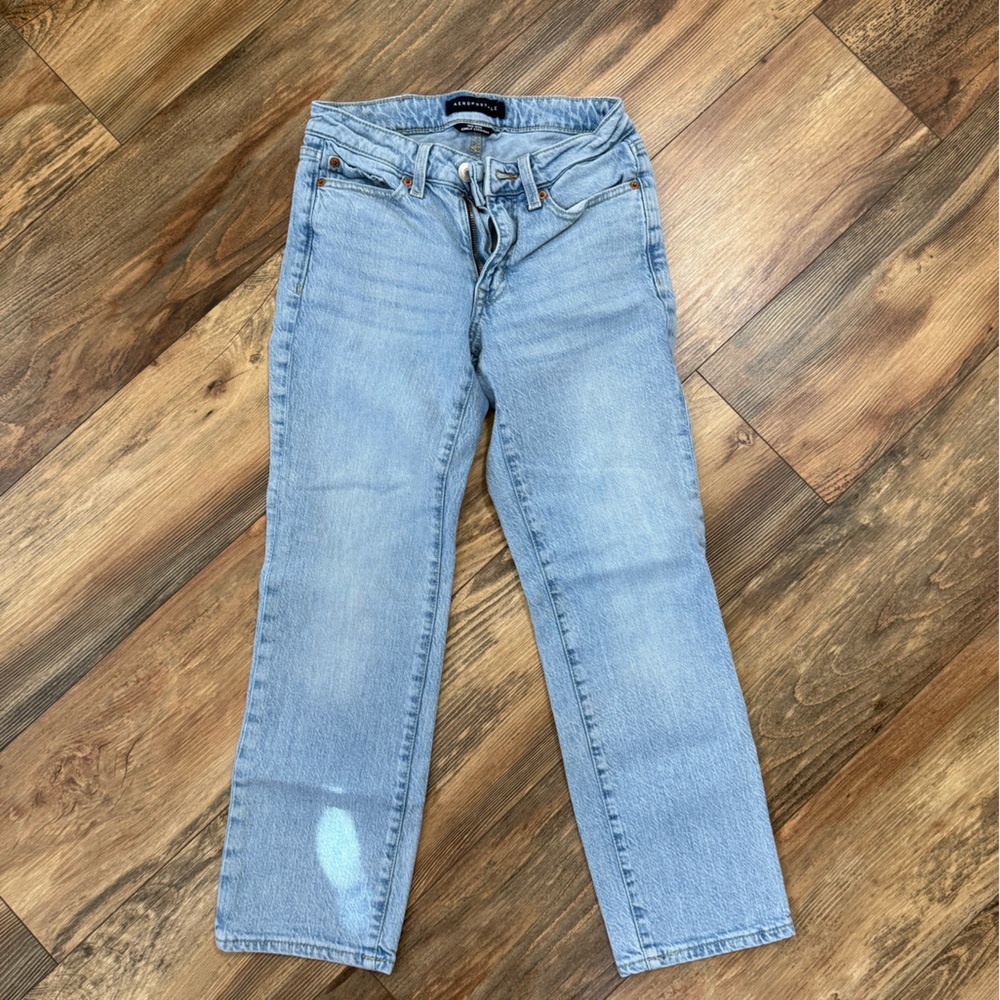 Aeropostale Light Wash Straight Leg Jeans